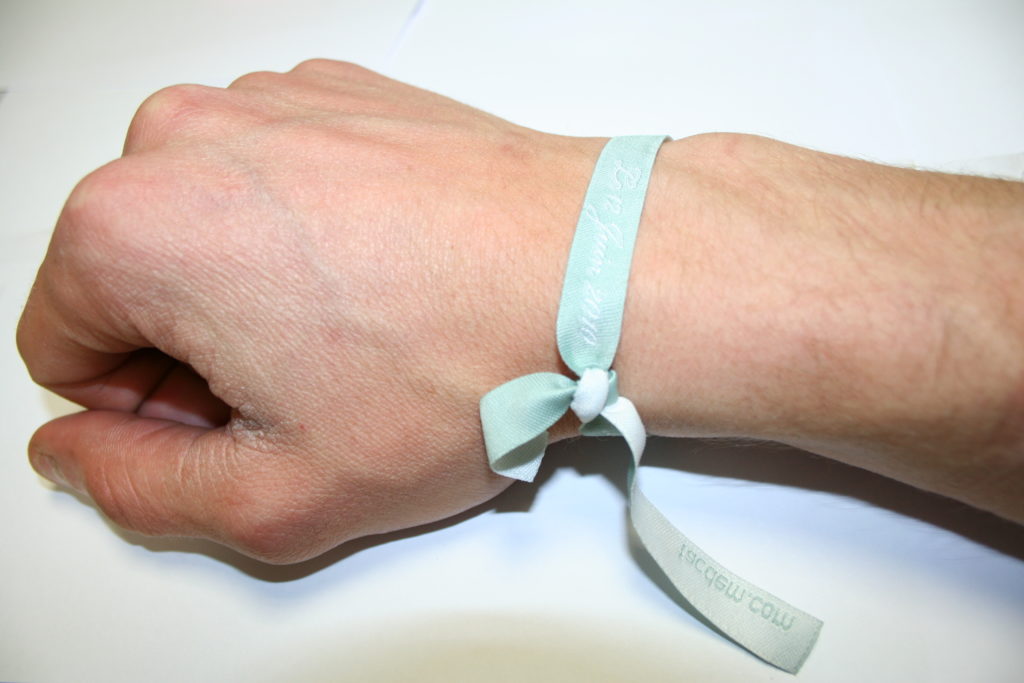 Bracelets en tissu support de mode et de communication